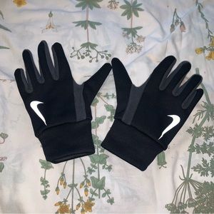 Nike gloves